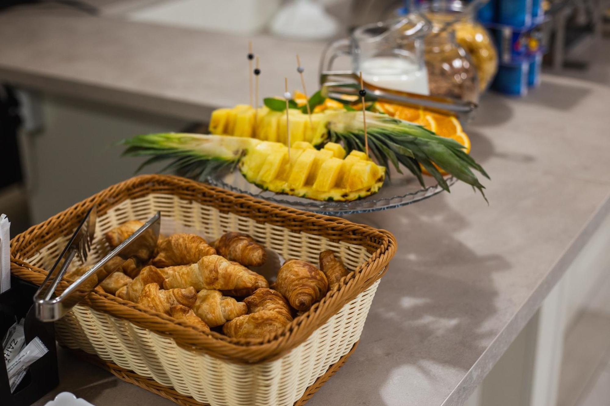 Lidolux Bed & Breakfast Balti Ngoại thất bức ảnh
